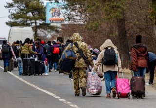 Засновник, благодійний фонд, «Тримай мою руку», Олександр Колесніков, експерт, біженці, втрати